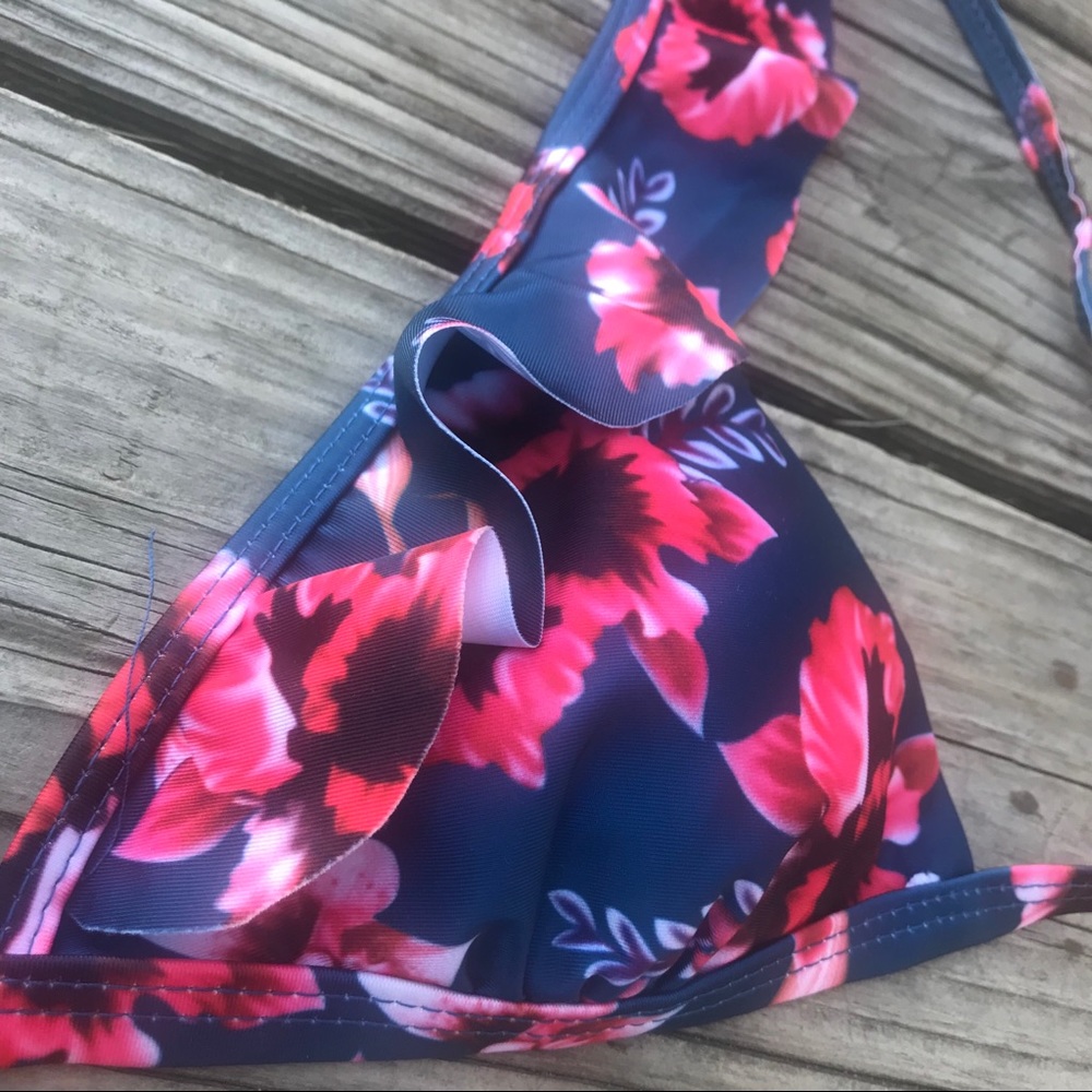 RESTOCKED ♡ Summertime Ruffle Bikini Set - Picture 3 of 7